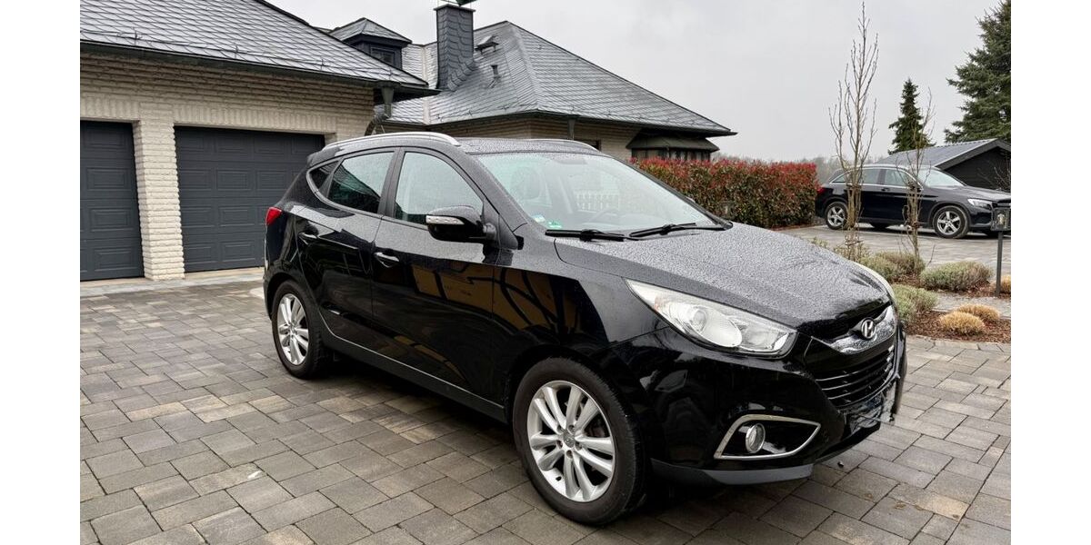 Hyundai ix35 185.000 km 6.900 &euro; Reichshof 51580