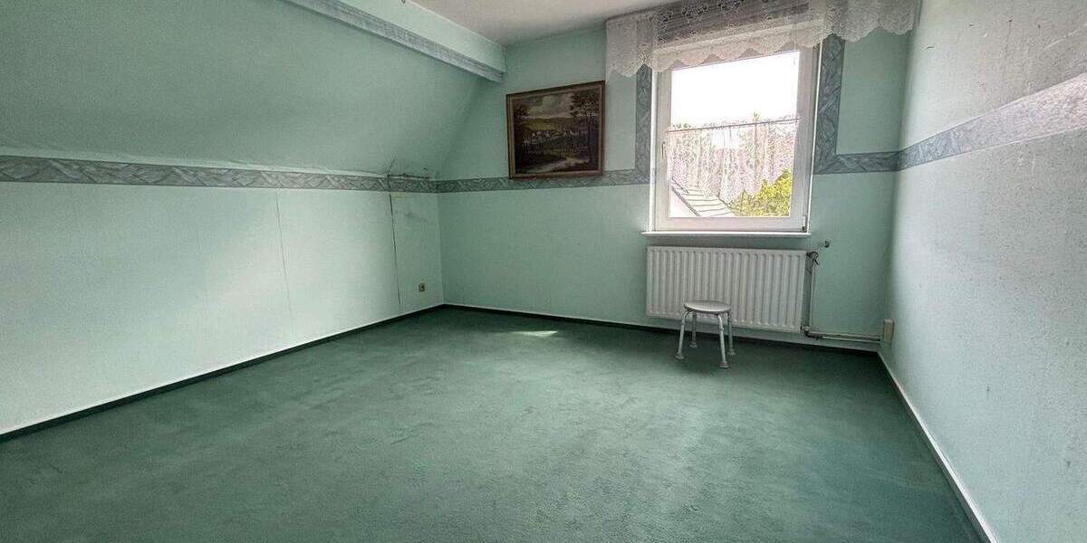 Etagenwohnung Wiehl Börnhausen - 4 Zimmer, 155 m&sup2;, 259.000&euro; | Angebot:25770381