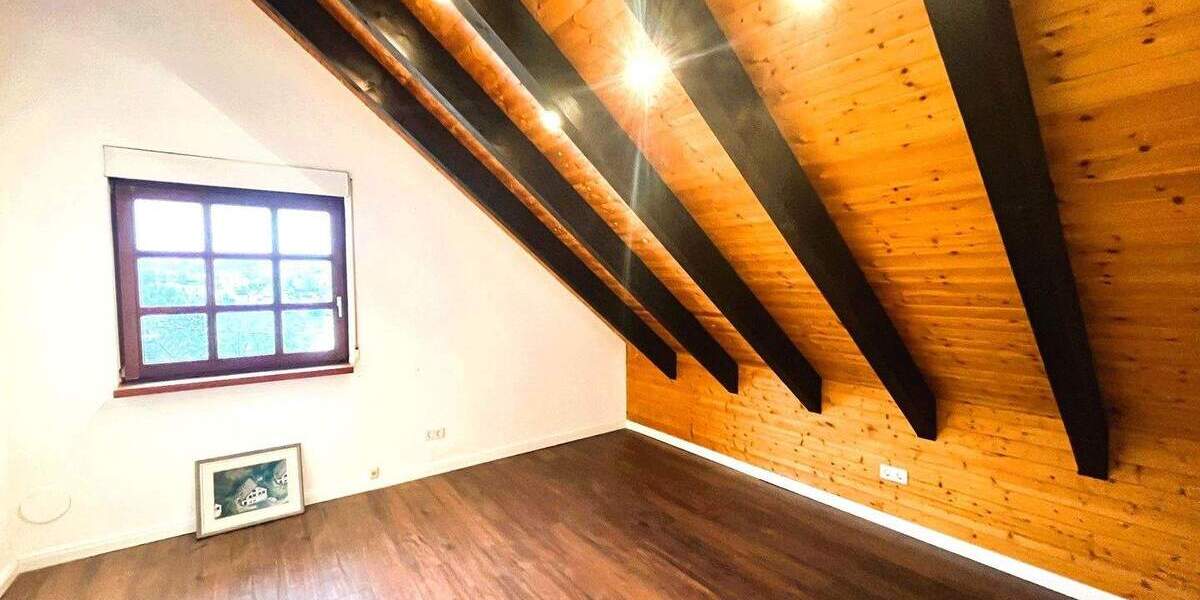 Einfamilienhaus Wiehl - 4 Zimmer, 152 m&sup2;, 349.000&euro; | Angebot:25796901