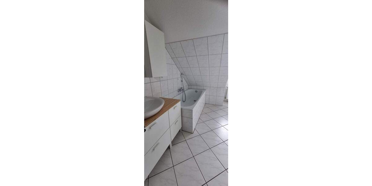 Etagenwohnung Wiehl Bielstein - 2 Zimmer, 90 m&sup2;, 699&euro; | Angebot:25729422
