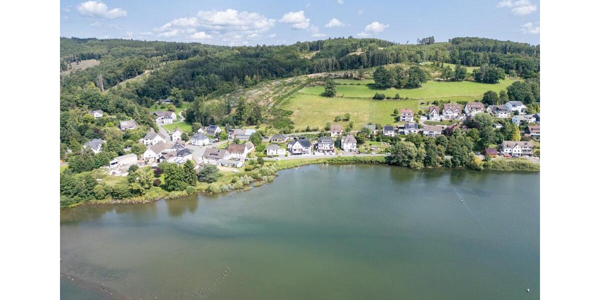 Etagenwohnung Meinerzhagen - 2 Zimmer, 100 m&sup2;, 1.200&euro; | Angebot:25918617