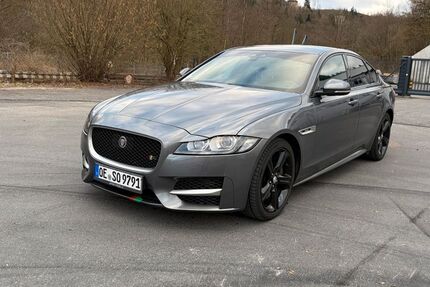 Jaguar XF 126.565 km 17.999 &euro; Attendorn 57439