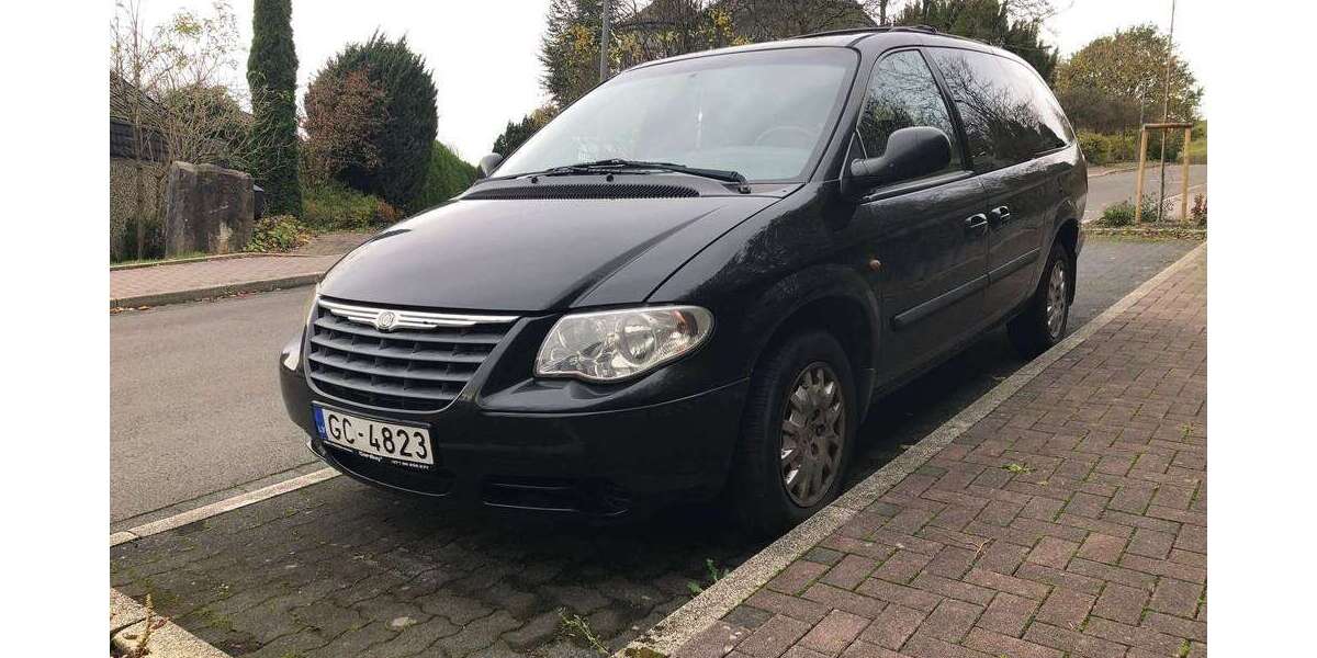 Chrysler Voyager 201.000 km 2.000 &euro; Halver 58553