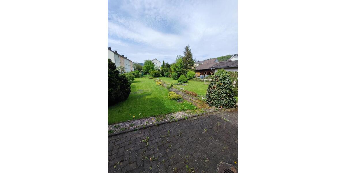 Einfamilienhaus Bergneustadt - 9 Zimmer, 236 m&sup2;, 298.000&euro; | Angebot:27141144