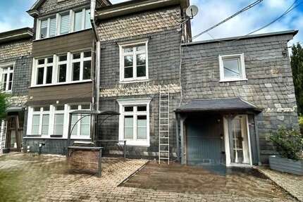 Haus Wermelskirchen - 12 Zimmer, 400 m&sup2;, 785.000&euro; | Angebot:25449203