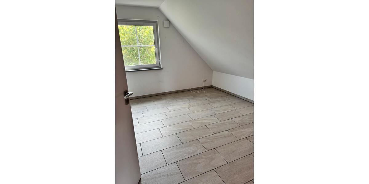 Einfamilienhaus Nümbrecht - 4 Zimmer, 107 m&sup2;, 1.700&euro; | Angebot:27614939