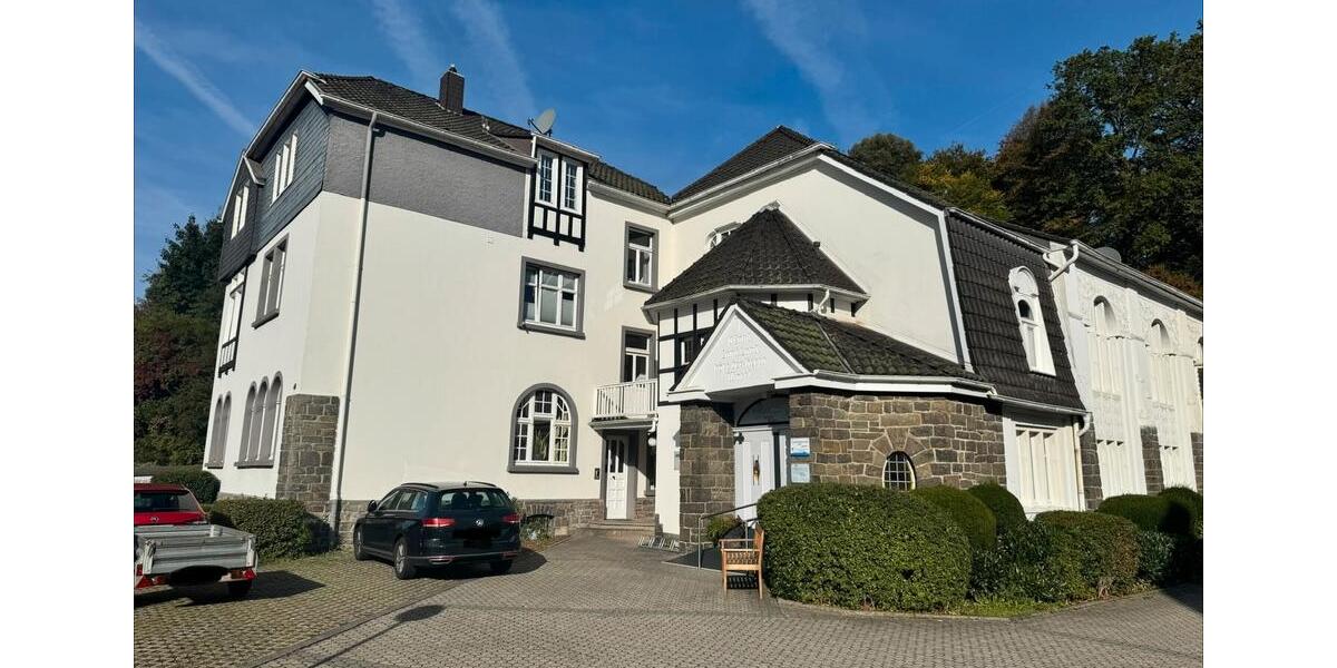 Dachgeschoßwohnung Gummersbach Berstig Süd - 3 Zimmer, 122 m&sup2;, 1.050&euro; | Angebot:27590817