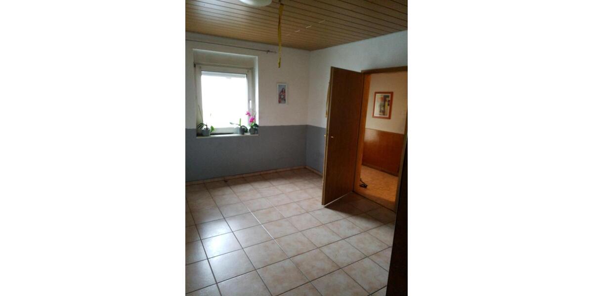 Einfamilienhaus Windeck - 6 Zimmer, 180 m&sup2;, 1.250&euro; | Angebot:25392206