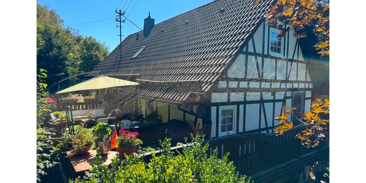 Einfamilienhaus Freudenberg - 9 Zimmer, 180 m&sup2;, 295.000&euro; | Angebot:27440684