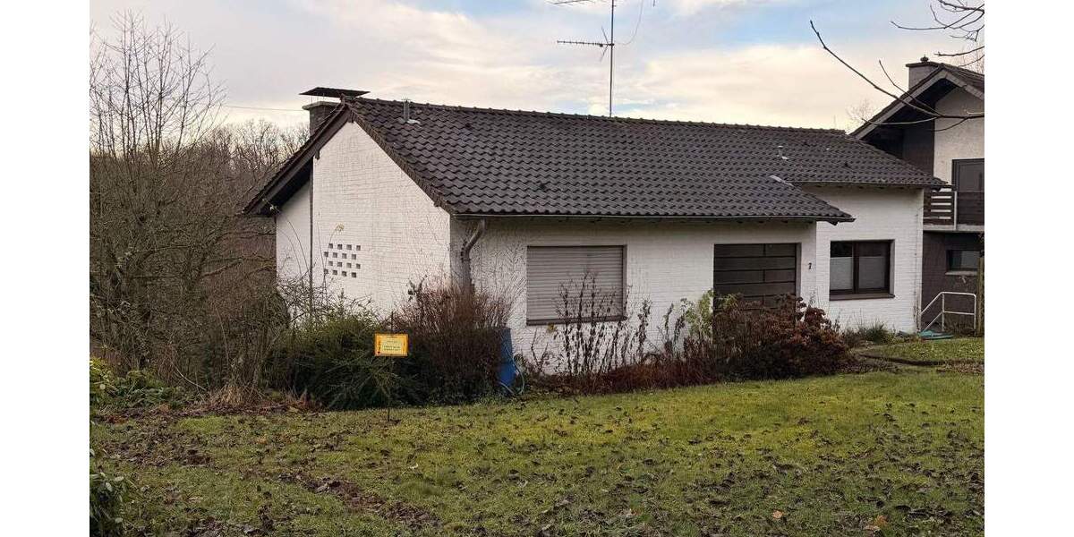 Mehrfamilienhaus, Wohnhaus Windeck Herchen - 8 Zimmer, 207 m&sup2;, 265.000&euro; | Angebot:25680471