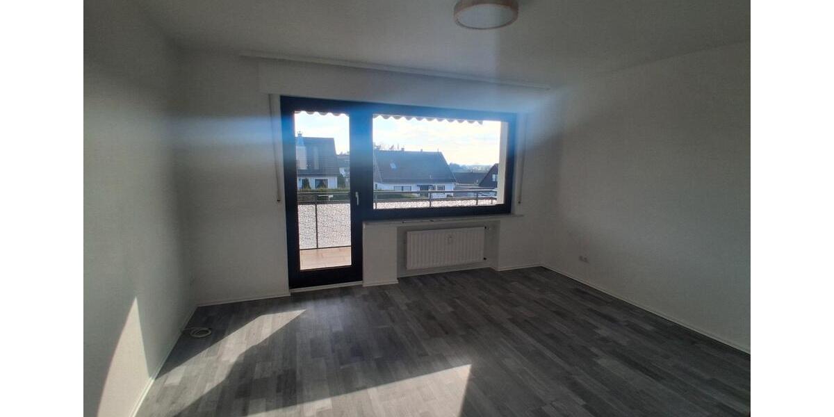 Etagenwohnung Wiehl - 4 Zimmer, 101 m&sup2;, 960&euro; | Angebot:26019155