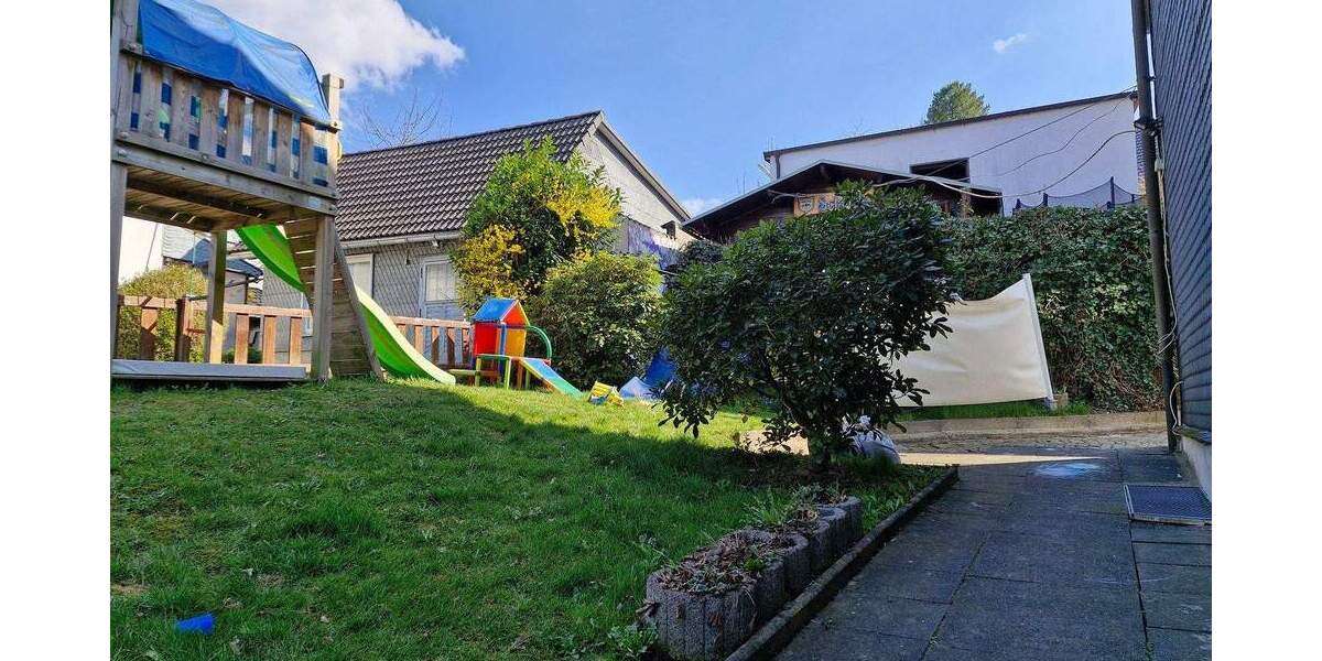 Mehrfamilienhaus, Wohnhaus Wiehl / Bielstein Bielstein - 9 Zimmer, 231 m&sup2;, 383.000&euro; | Angebot:25742525