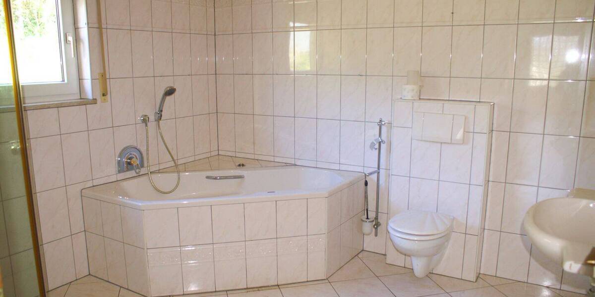 Einfamilienhaus Ruppichteroth Bröleck - 9 Zimmer, 218 m&sup2;, 298.000&euro; | Angebot:25698652