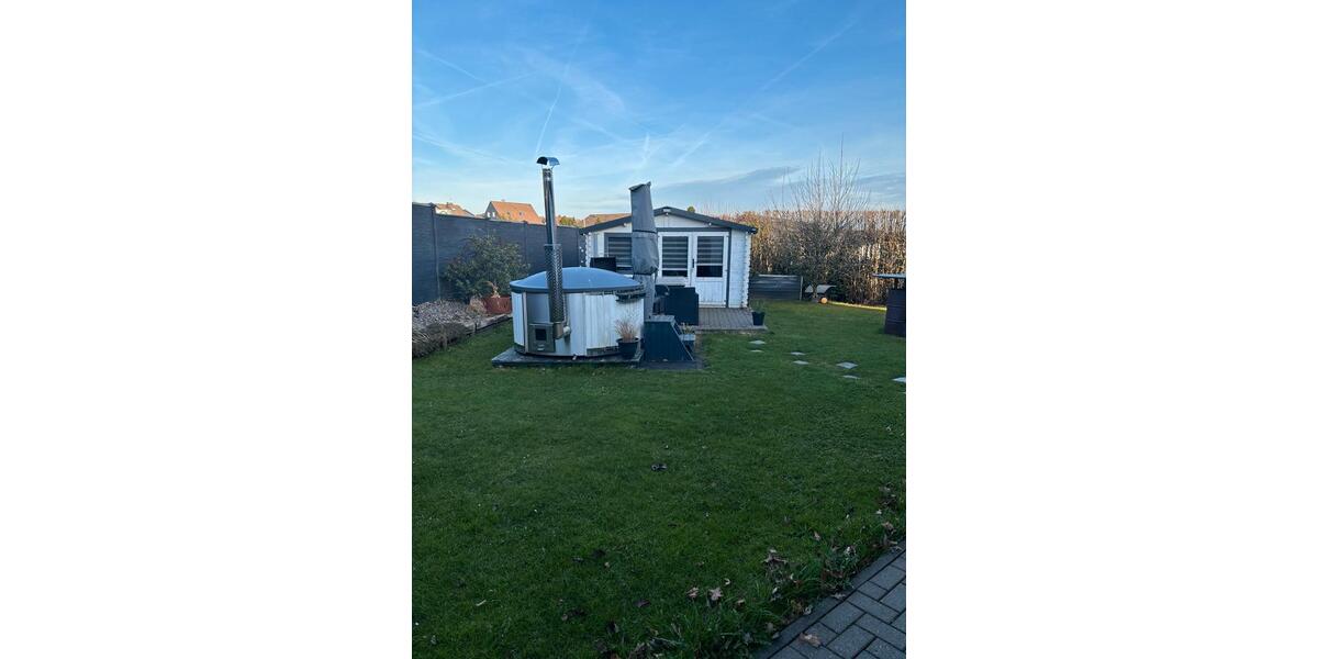 Bungalow Meinerzhagen - 2.5 Zimmer, 100 m&sup2;, 280.000&euro; | Angebot:26051002