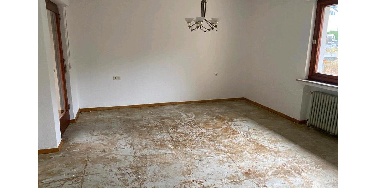 Doppelhaushälfte Werdohl - 7 Zimmer, 190 m&sup2;, 199.500&euro; | Angebot:27156476