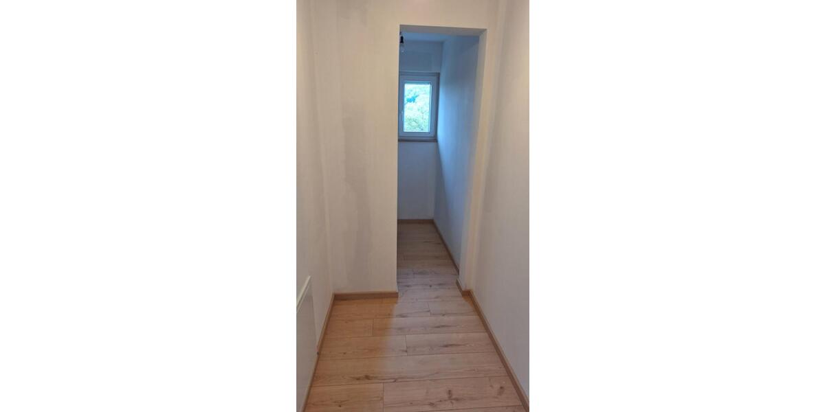 Etagenwohnung Windeck - 3 Zimmer, 86 m&sup2;, 850&euro; | Angebot:25855875
