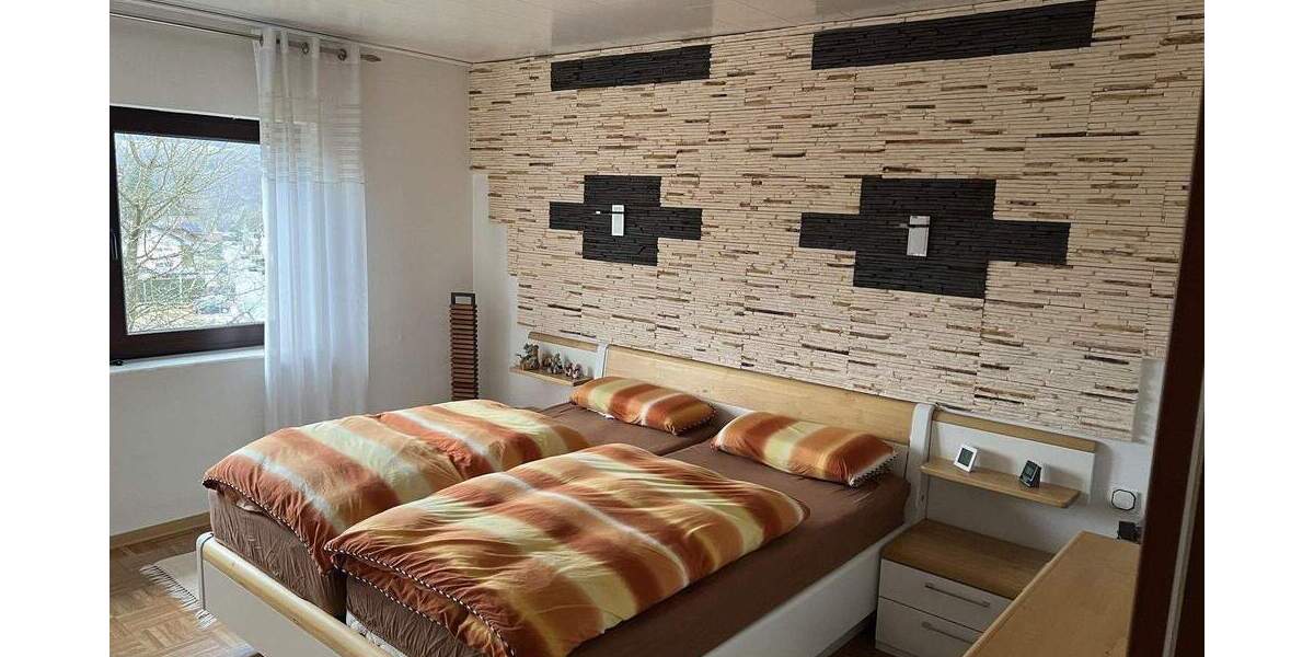 Einfamilienhaus Etzbach - 4 Zimmer, 140 m&sup2;, 420.000&euro; | Angebot:25797713