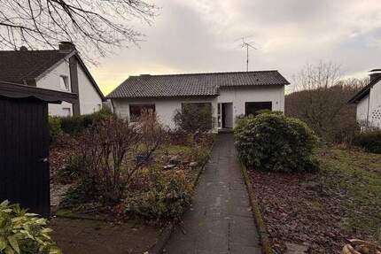 Haus Windeck Herchen - 8 Zimmer, 207 m&sup2;, 265.000&euro; | Angebot:25733987