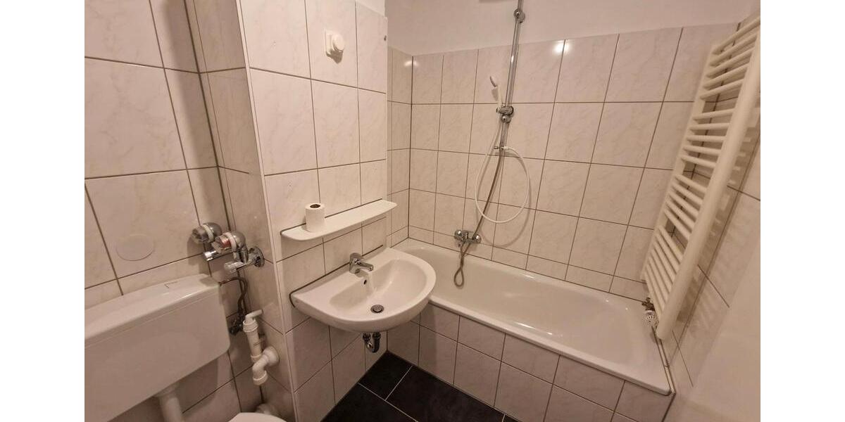 Etagenwohnung Bergneustadt - 3 Zimmer, 79 m&sup2;, 595&euro; | Angebot:24802216