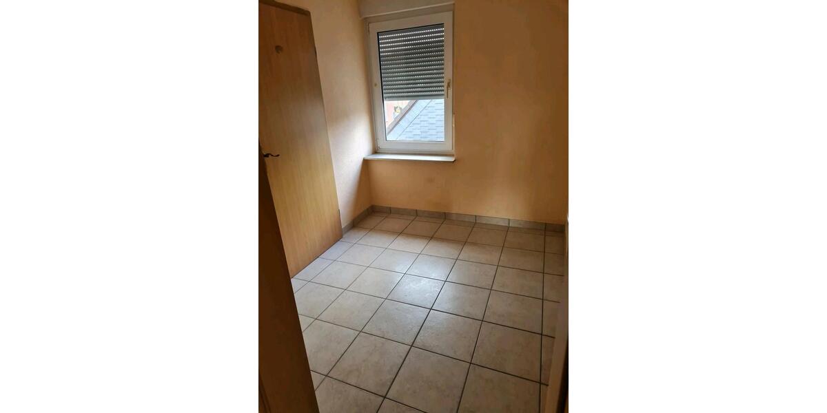 Dachgeschoßwohnung Niederfischbach - 3 Zimmer, 84 m&sup2;, 800&euro; | Angebot:24153226