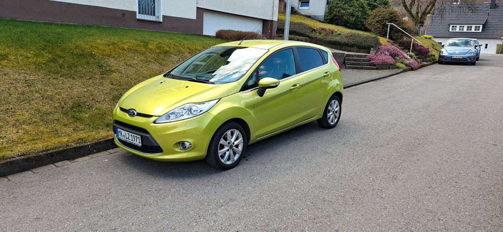 Ford Fiesta 132.000 km 2.800 &euro; Schalksmühle 58579