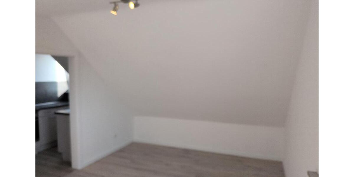 Dachgeschoßwohnung Freudenberg - 3 Zimmer, 64 m&sup2;, 608&euro; | Angebot:26147175