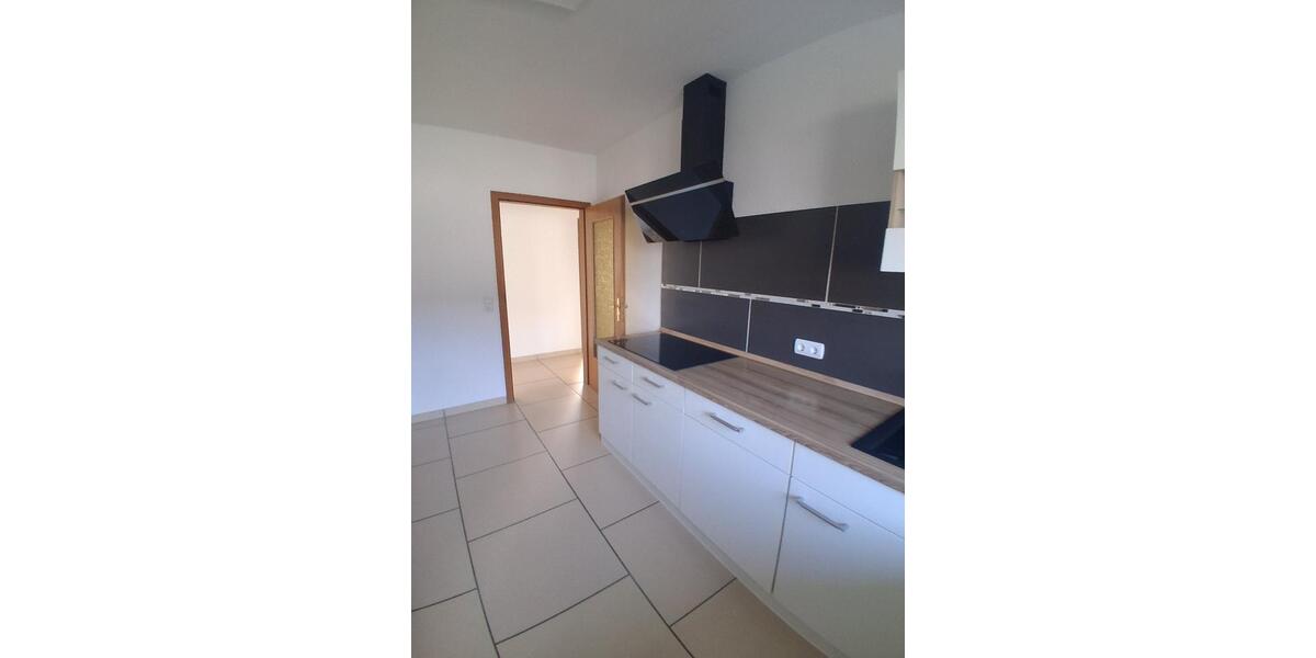 Etagenwohnung Wiehl - 4 Zimmer, 101 m&sup2;, 960&euro; | Angebot:25920076