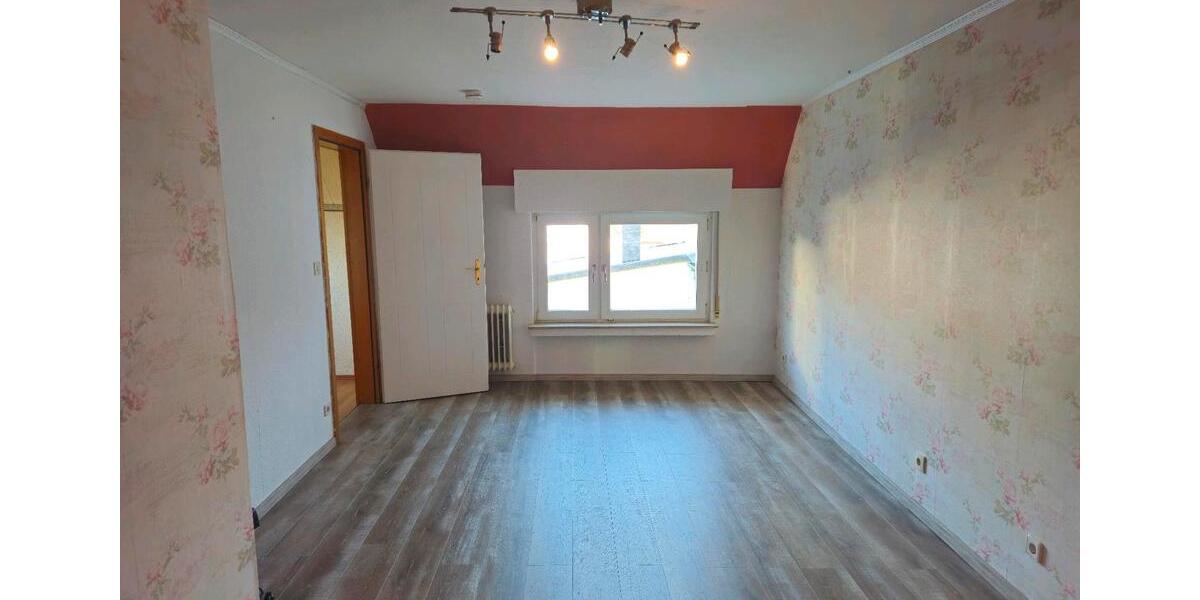Einfamilienhaus Wermelskirchen - 3.5 Zimmer, 84 m&sup2;, 230.000&euro; | Angebot:25139010