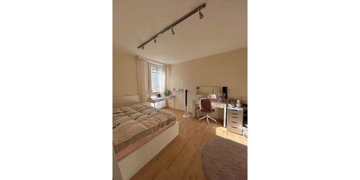 Einfamilienhaus Wiehl - 9 Zimmer, 250 m&sup2;, 679.000&euro; | Angebot:25654227