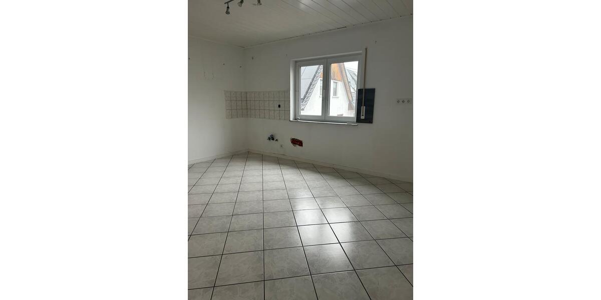 Dachgeschoßwohnung Morsbach - 3 Zimmer, 95 m&sup2;, 700&euro; | Angebot:25858710