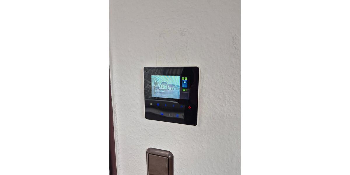Dachgeschoßwohnung Gummersbach Berstig Süd - 1.5 Zimmer, 35 m&sup2;, 375&euro; | Angebot:26439673