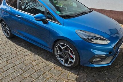 Ford Fiesta 41.500 km 18.300 &euro; Eitorf 53783