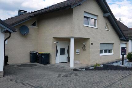 Haus Reichshof - 7 Zimmer, 305 m&sup2;, 650.000&euro; | Angebot:27455493