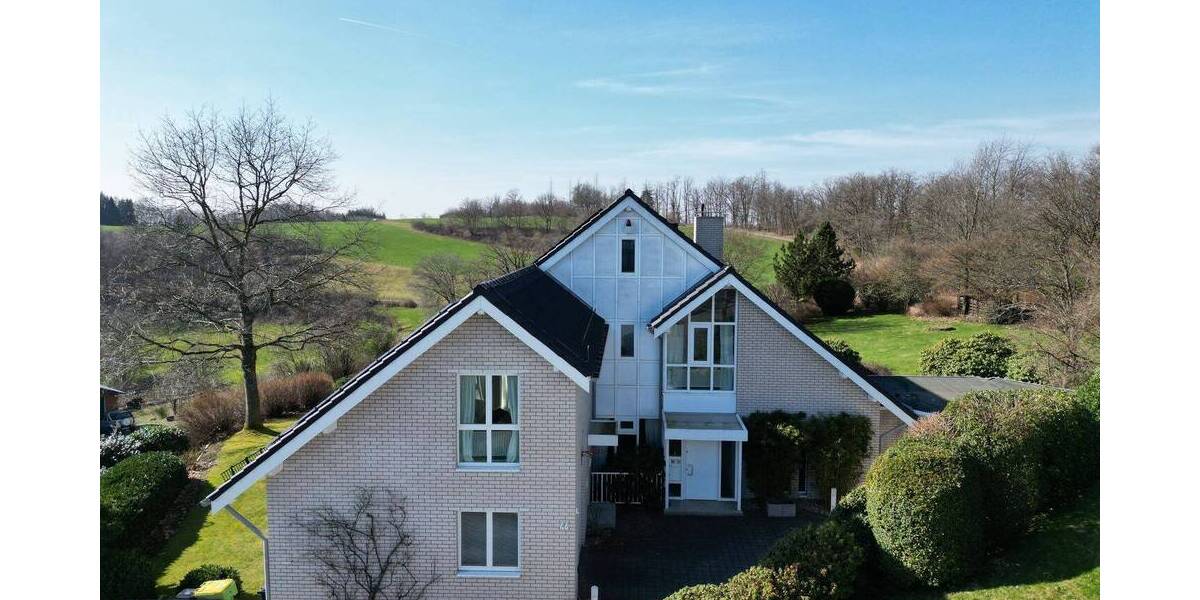 Einfamilienhaus Reichshof Eckenhagen - 1 Zimmer, 379 m&sup2;, 869.000&euro; | Angebot:25982988