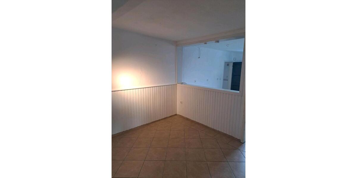 Etagenwohnung Overath - 3 Zimmer, 100 m&sup2;, 9&euro; | Angebot:23806876