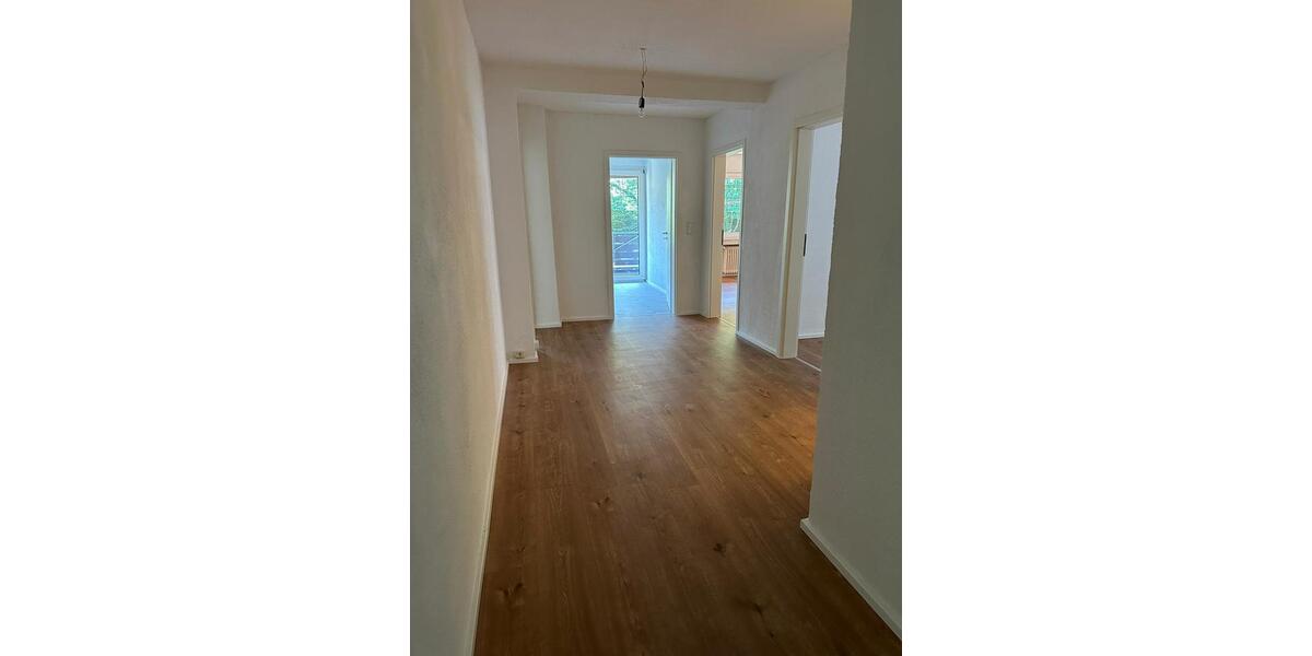 Etagenwohnung Schalksmühle - 3 Zimmer, 67 m&sup2;, 400&euro; | Angebot:24492099