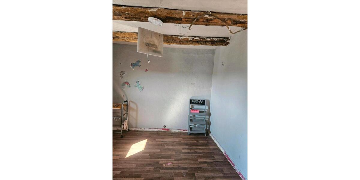 Einfamilienhaus Etzbach - 8 Zimmer, 130 m&sup2;, 1.200&euro; | Angebot:26323072