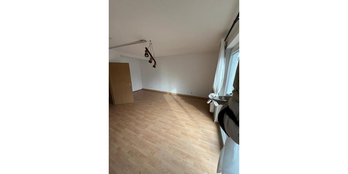 Etagenwohnung Gummersbach Berstig Süd - 1 Zimmer, 39 m&sup2;, 485&euro; | Angebot:25956659