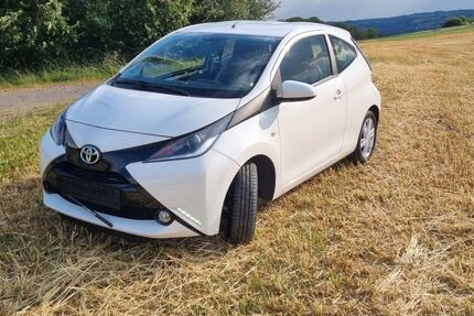 Toyota Aygo (X) 130.000 km 5.200 &euro; Schalksmühle 58579