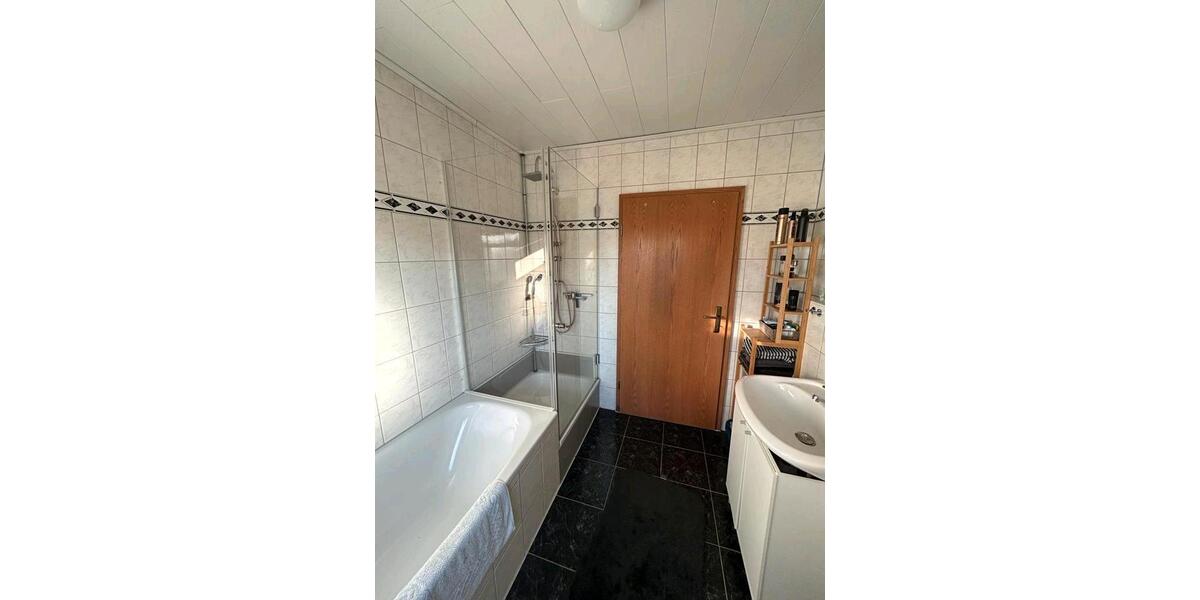Hochparterre Wenden - 3 Zimmer, 77 m&sup2;, 750&euro; | Angebot:27548826