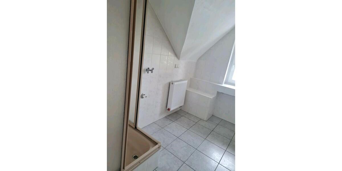 Dachgeschoßwohnung Niederfischbach - 3 Zimmer, 84 m&sup2;, 800&euro; | Angebot:24153226