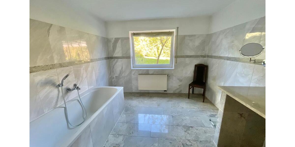 Einfamilienhaus Nümbrecht - 6.5 Zimmer, 215 m&sup2;, 549.000&euro; | Angebot:26698046