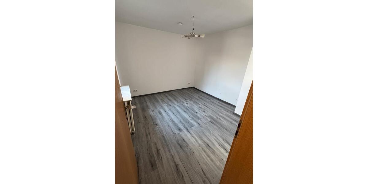 Etagenwohnung Wissen - 4 Zimmer, 90 m&sup2;, 750&euro; | Angebot:25956996