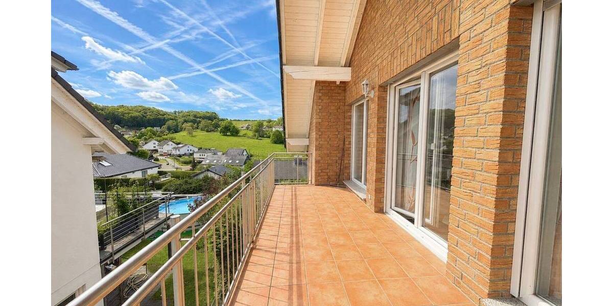 Mehrfamilienhaus, Wohnhaus Eitorf - 7 Zimmer, 270 m&sup2;, 549.000&euro; | Angebot:26874960