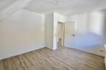 Dachgeschoßwohnung Overath - 3 Zimmer, 90 m&sup2;, 855&euro; | Angebot:25506990