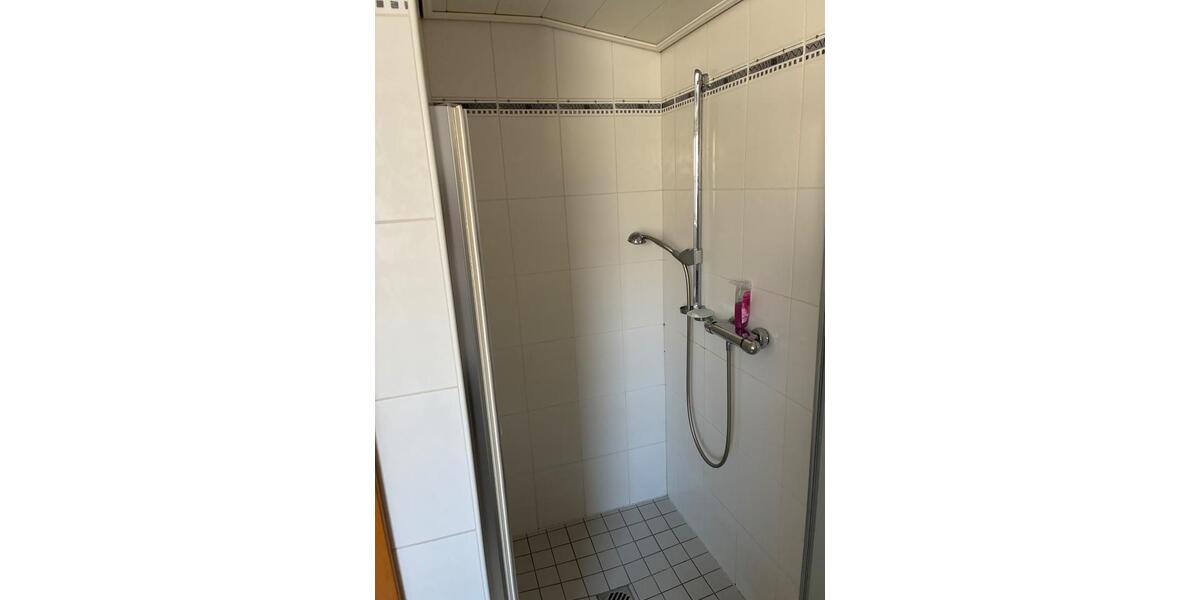 Erdgeschoßwohnung Wenden - 2 Zimmer, 92 m&sup2;, 1.070&euro; | Angebot:27592614