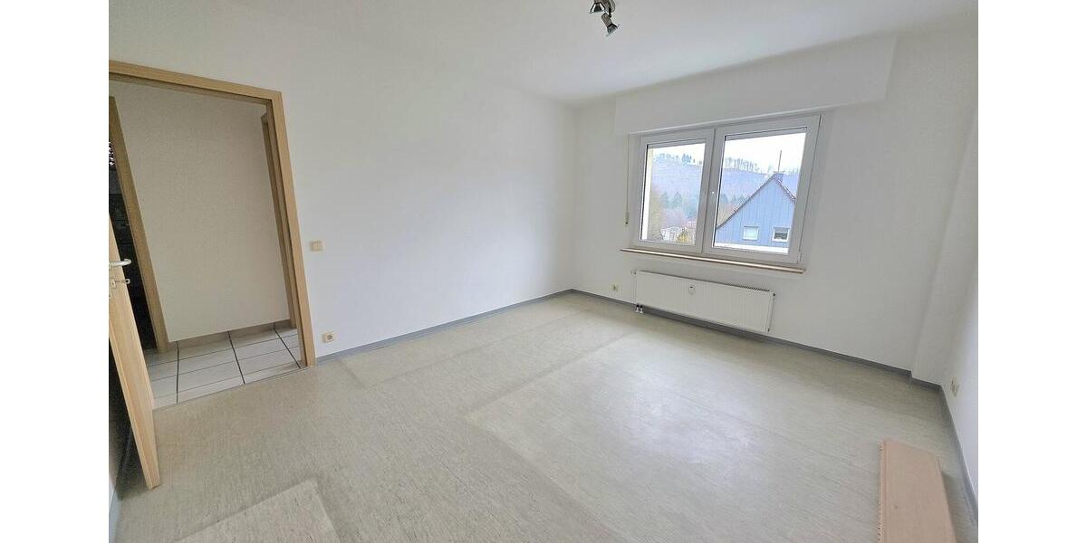 Erdgeschoßwohnung Herscheid - 4 Zimmer, 100 m&sup2;, 700&euro; | Angebot:25257002