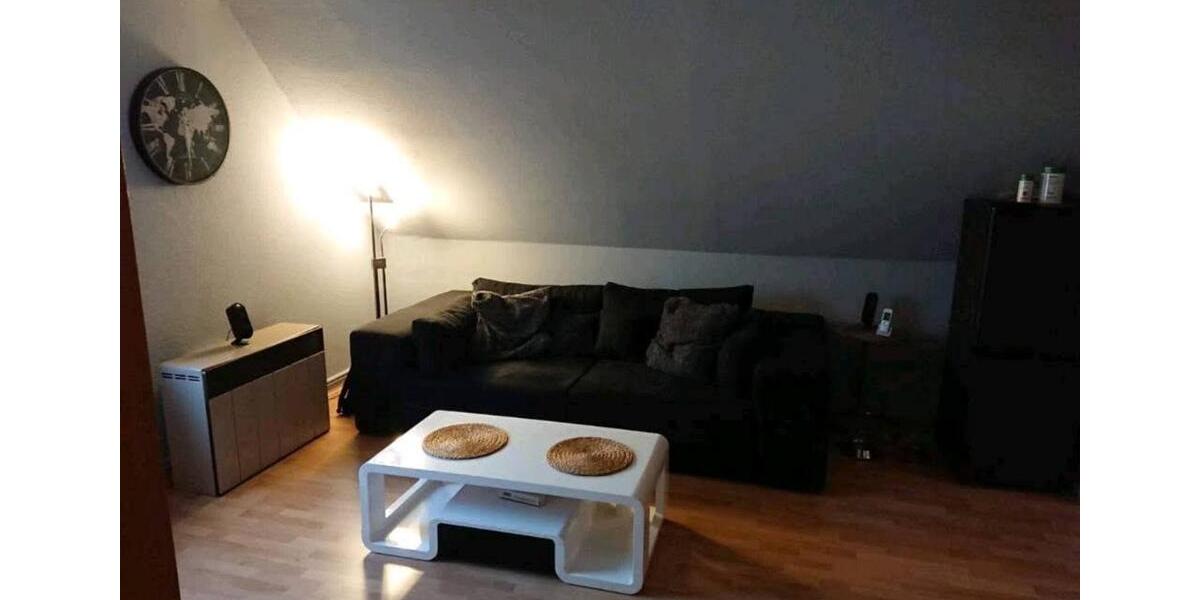 Dachgeschoßwohnung Wermelskirchen - 3.5 Zimmer, 60 m&sup2;, 135.000&euro; | Angebot:25887273