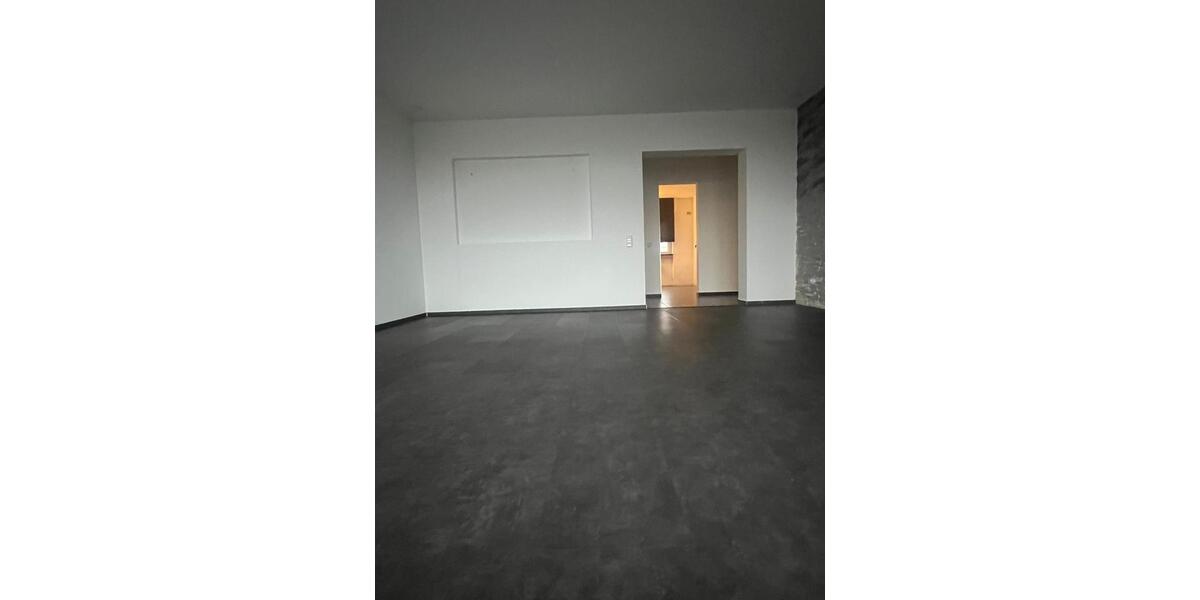 Hochparterre Lüdenscheid - 3 Zimmer, 80 m&sup2;, 165.000&euro; | Angebot:25961804