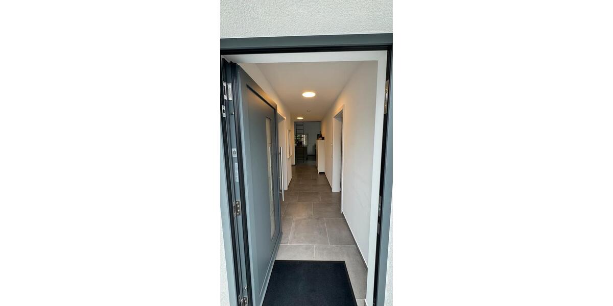 Dachgeschoßwohnung Gummersbach Berstig Süd - 3 Zimmer, 80 m&sup2;, 1.385&euro; | Angebot:27542049